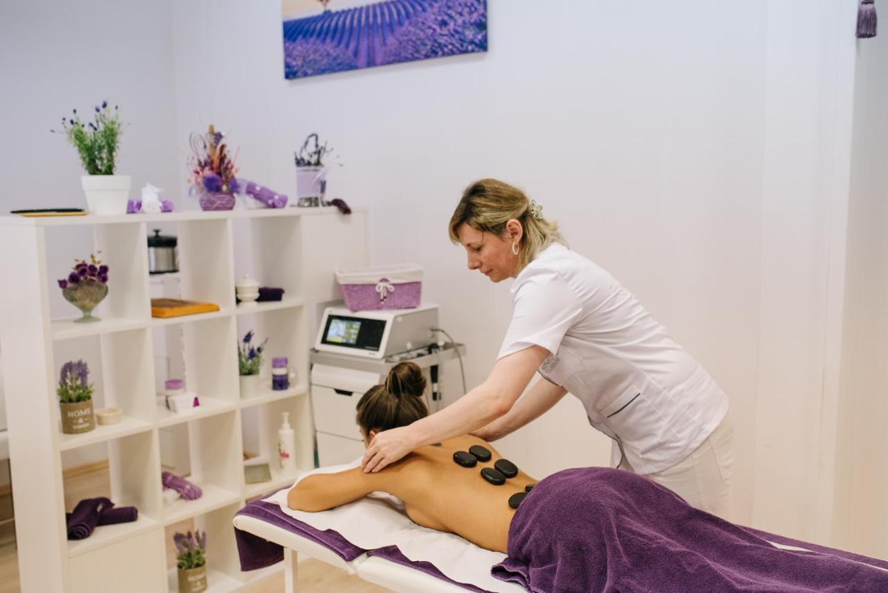 Caprioara Spa&Wellness Resort コバスナ エクステリア 写真