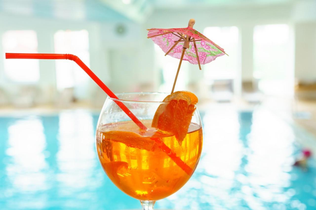 Caprioara Spa&Wellness Resort コバスナ エクステリア 写真