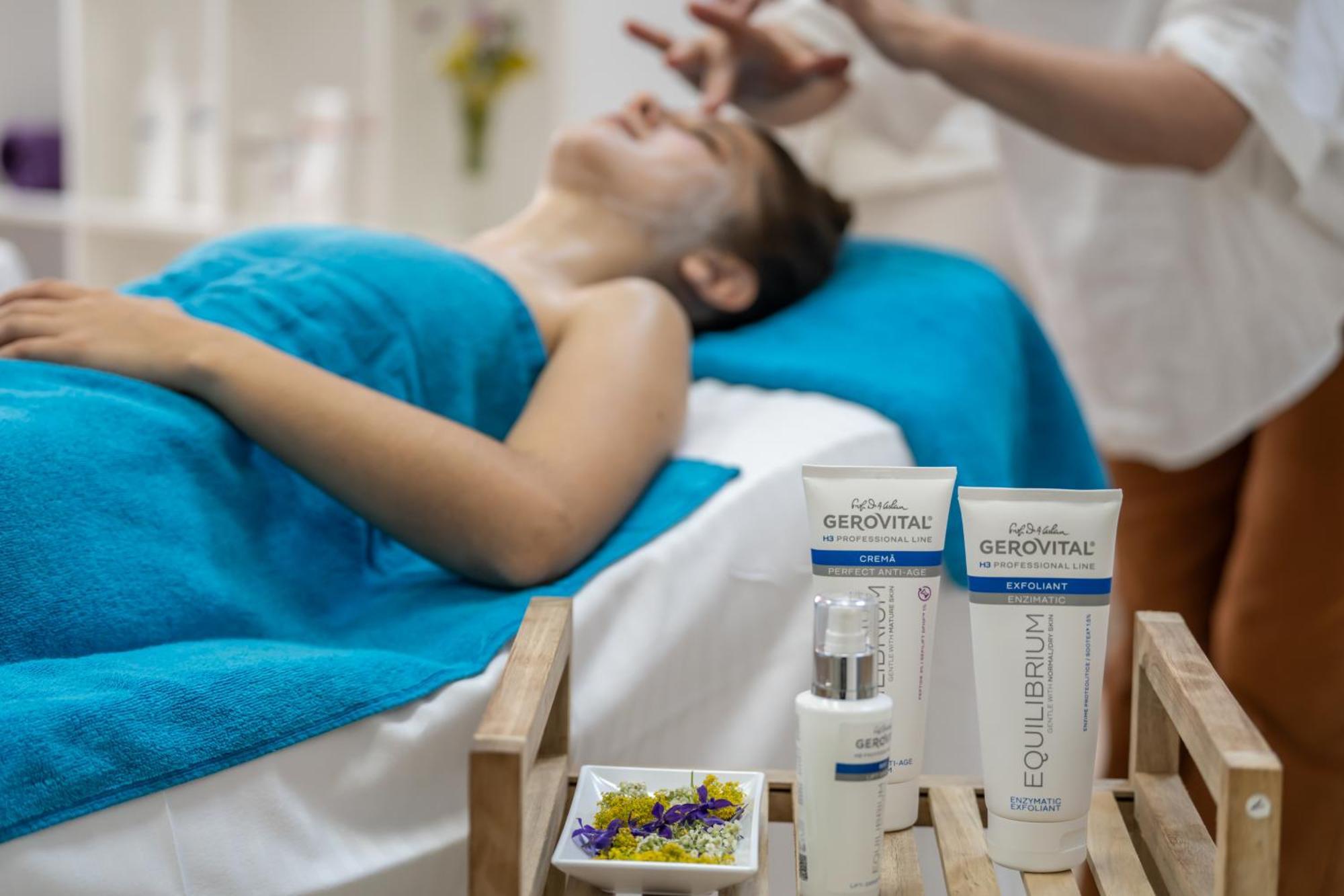 Caprioara Spa&Wellness Resort コバスナ エクステリア 写真